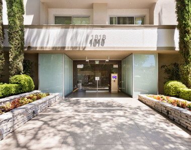 1818 Thayer Avenue - Photo Thumbnail 28