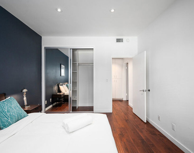 1818 Thayer Avenue - Photo Thumbnail 11