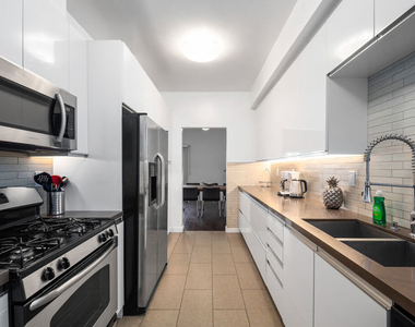 1818 Thayer Avenue - Photo Thumbnail 19