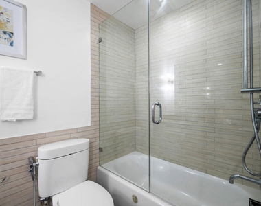 1818 Thayer Avenue - Photo Thumbnail 8