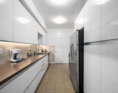 1818 Thayer Avenue - Photo Thumbnail 18