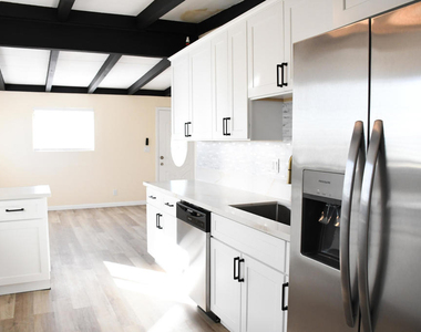 61576 Aberdeen Drive - Photo Thumbnail 2