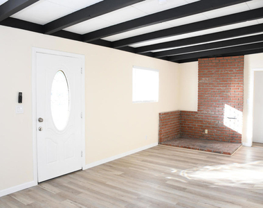 61576 Aberdeen Drive - Photo Thumbnail 5