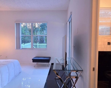 661 Lake Wellington Drive - Photo Thumbnail 29