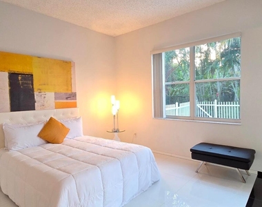 661 Lake Wellington Drive - Photo Thumbnail 62