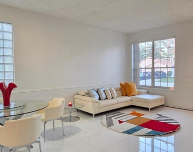 661 Lake Wellington Drive - Photo Thumbnail 59