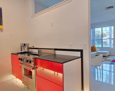661 Lake Wellington Drive - Photo Thumbnail 10