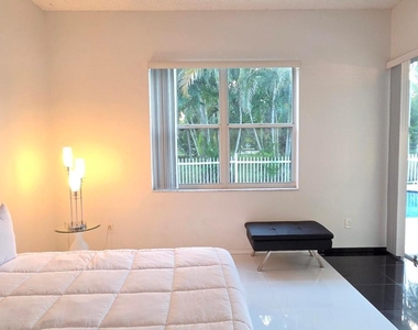 661 Lake Wellington Drive - Photo Thumbnail 28