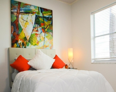 661 Lake Wellington Drive - Photo Thumbnail 38