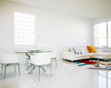 661 Lake Wellington Drive - Photo Thumbnail 15
