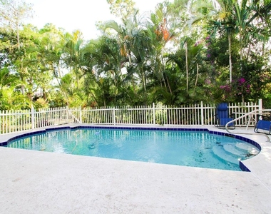661 Lake Wellington Drive - Photo Thumbnail 45
