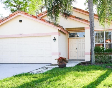 661 Lake Wellington Drive - Photo Thumbnail 1