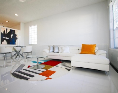 661 Lake Wellington Drive - Photo Thumbnail 19