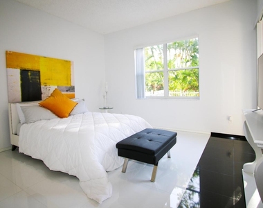 661 Lake Wellington Drive - Photo Thumbnail 37