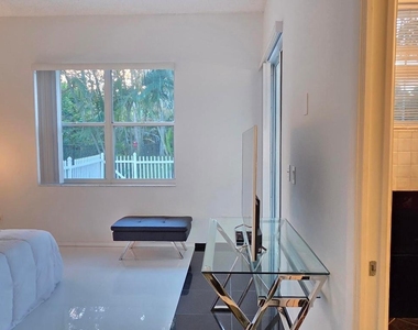 661 Lake Wellington Drive - Photo Thumbnail 72