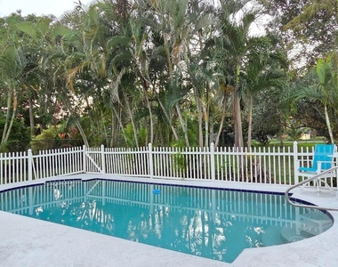 661 Lake Wellington Drive - Photo Thumbnail 49
