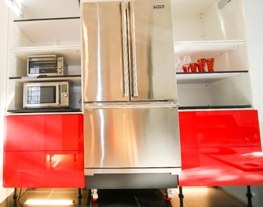 661 Lake Wellington Drive - Photo Thumbnail 24