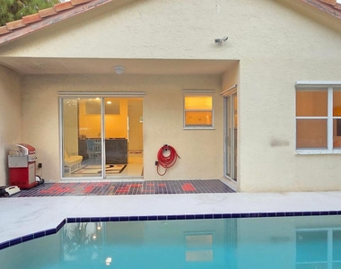 661 Lake Wellington Drive - Photo Thumbnail 60