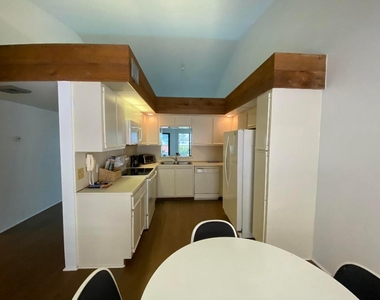 5801 N Ocean Boulevard - Photo Thumbnail 2