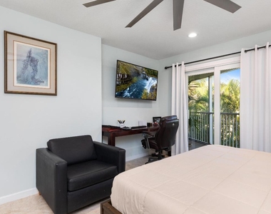961 S Ocean Drive - Photo Thumbnail 4