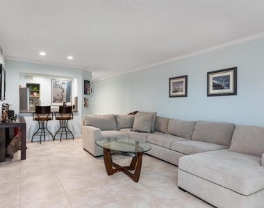 961 S Ocean Drive - Photo Thumbnail 16