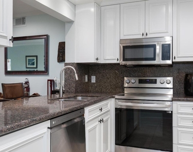 961 S Ocean Drive - Photo Thumbnail 20
