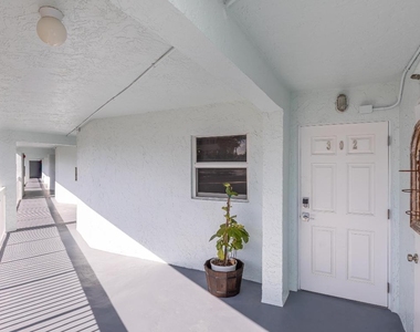 961 S Ocean Drive - Photo Thumbnail 1