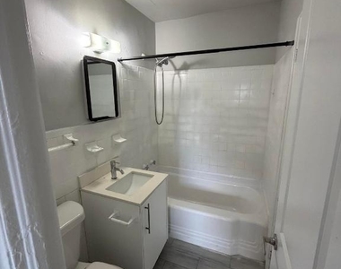 2722 Poinsettia Avenue - Photo Thumbnail 4