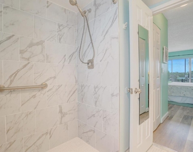 3959 Via Poinciana - Photo Thumbnail 21