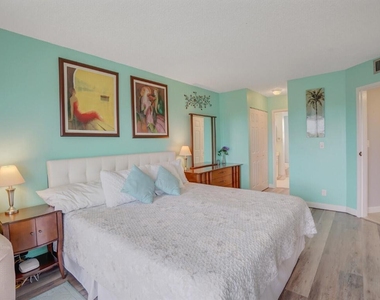 3959 Via Poinciana - Photo Thumbnail 19