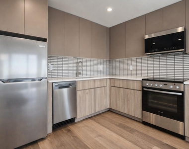 91 Bruckner Blvd - Photo Thumbnail 3