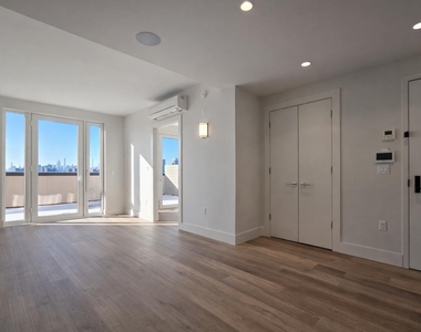 91 Bruckner Blvd - Photo Thumbnail 5