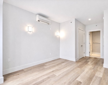 91 Bruckner Blvd - Photo Thumbnail 4