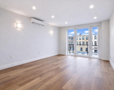 91 Bruckner Blvd - Photo Thumbnail 2