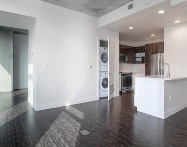 1250 Cherokee St - Photo Thumbnail 18