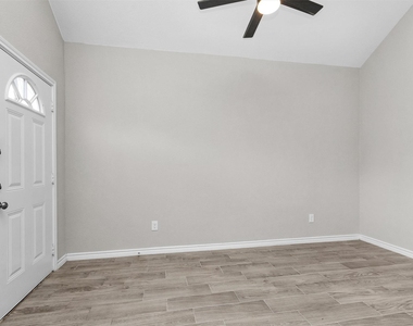 16706 E Hammon - Photo Thumbnail 7