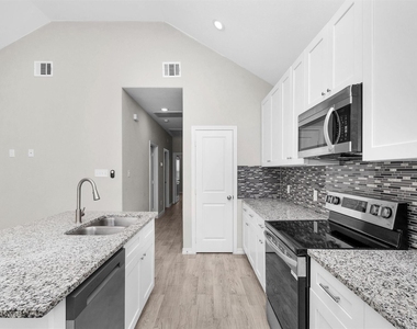 16706 E Hammon - Photo Thumbnail 10