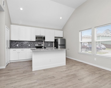 16706 E Hammon - Photo Thumbnail 4