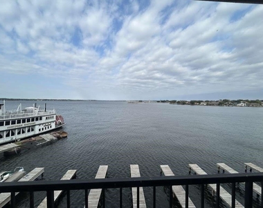 7039 Kingston Cove Lane - Photo Thumbnail 13