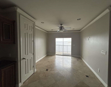 7039 Kingston Cove Lane - Photo Thumbnail 2