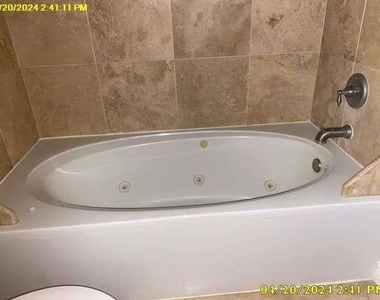 7039 Kingston Cove Lane - Photo Thumbnail 12