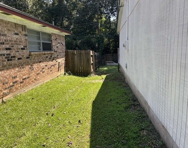 3030 Winding Way - Photo Thumbnail 14