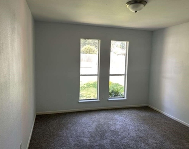 3030 Winding Way - Photo Thumbnail 6