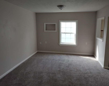 318 10th Street - Photo Thumbnail 2