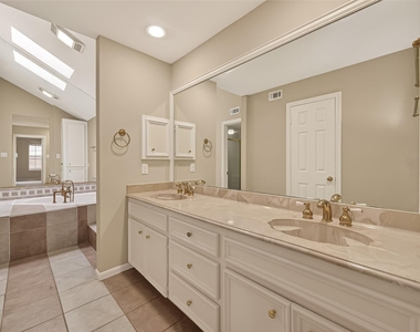 2413 Potomac Drive - Photo Thumbnail 20