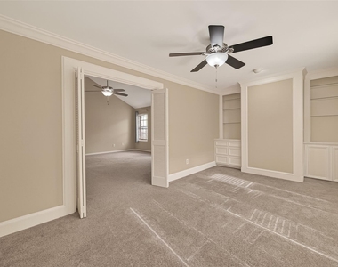 2413 Potomac Drive - Photo Thumbnail 16