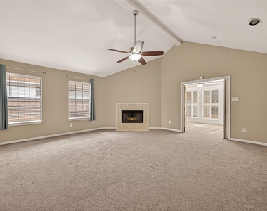2413 Potomac Drive - Photo Thumbnail 19