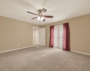 2413 Potomac Drive - Photo Thumbnail 23