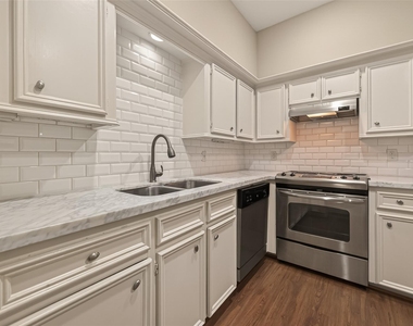 2413 Potomac Drive - Photo Thumbnail 12
