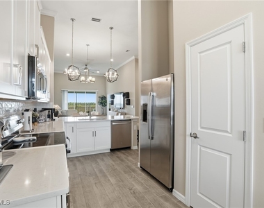 11851 Venetian Lagoon Drive - Photo Thumbnail 10